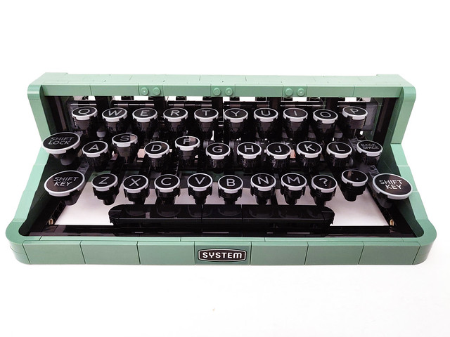 LEGO Ideas Typewriter (21327)