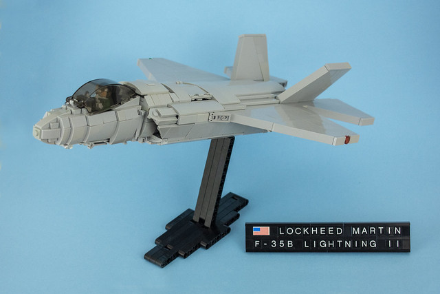 LEGO F-35B Lightning II (1:40)