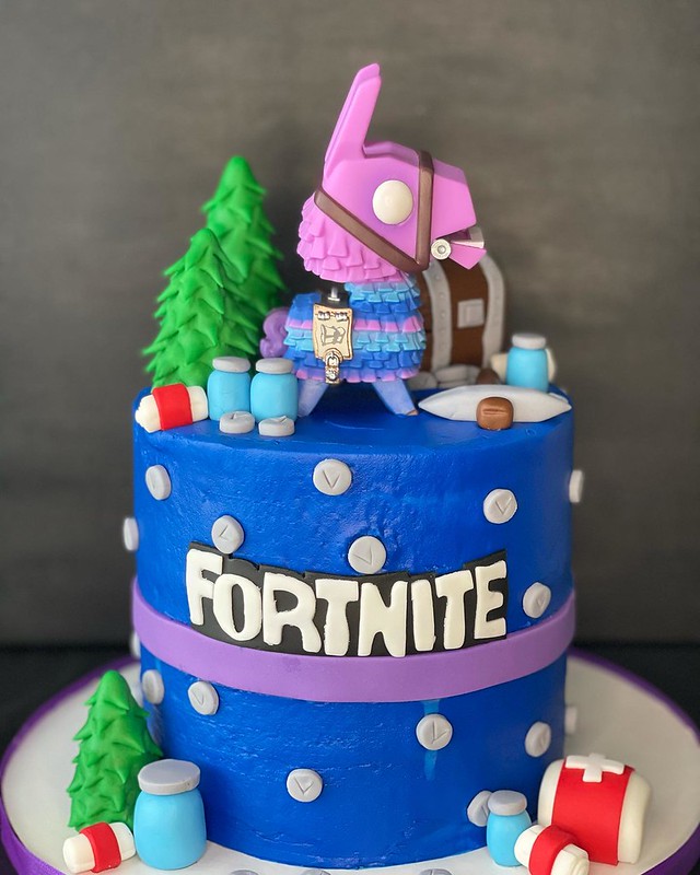 Cake by Chrizzy’s Creations