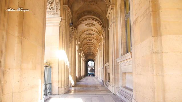 Museu do Louvre - corredores externos