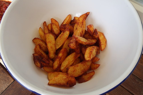Frittierte Kartoffelspalten