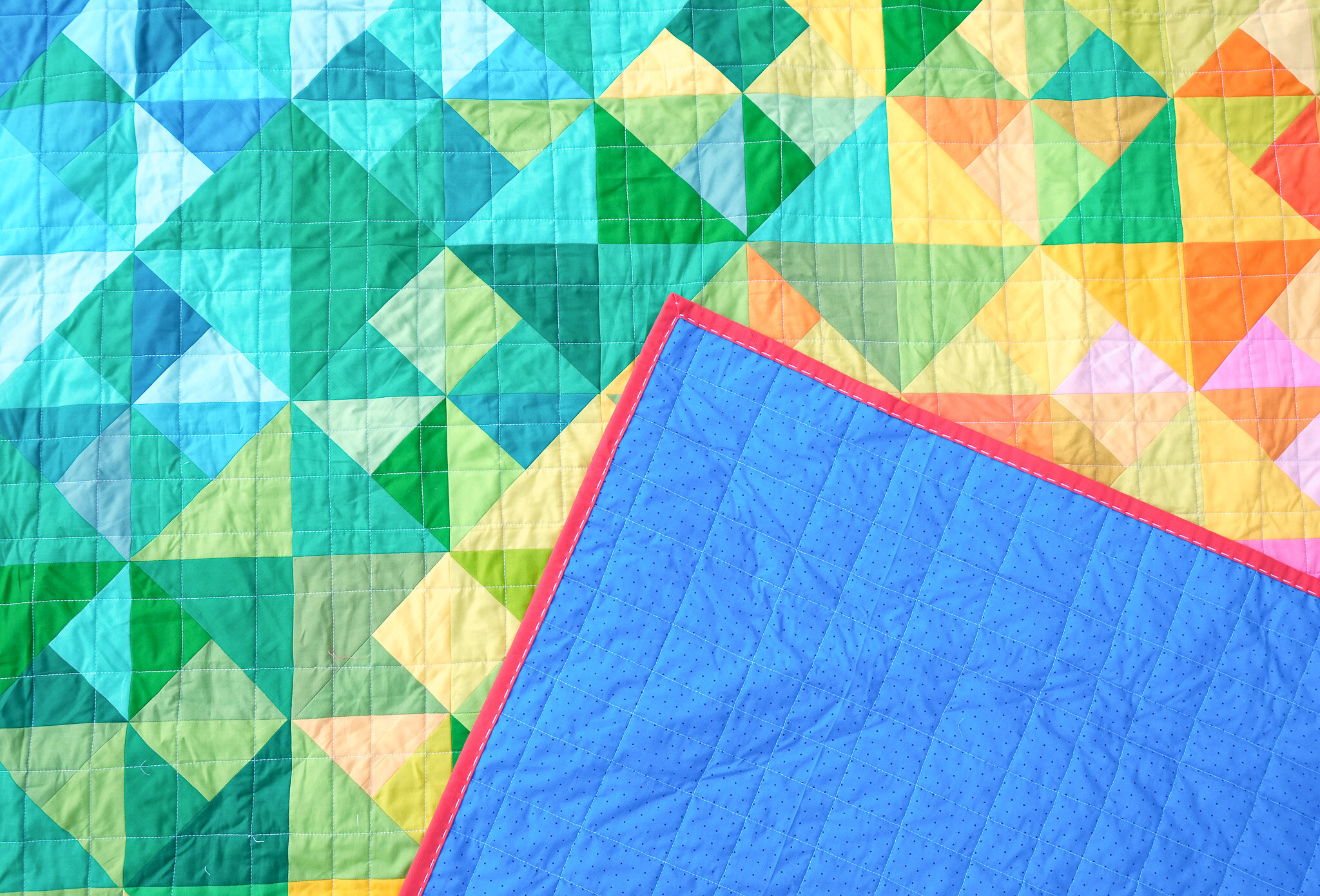 A Rainbow Cleo Quilt - Kitchen Table Quilting