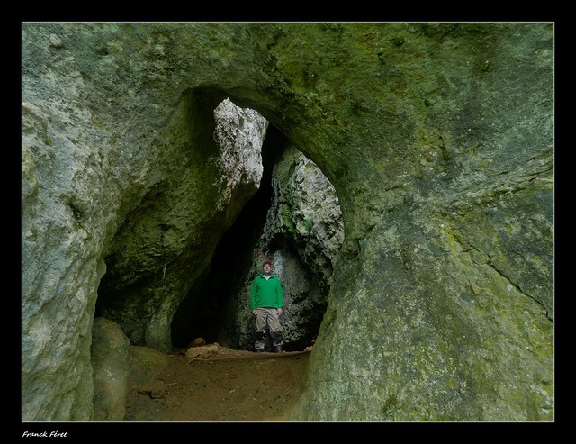 Entrée de la Grande Grotte des Pierrottes - Scey en Varais
