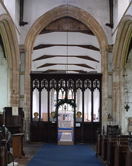 chancel arch flanked by image niches
