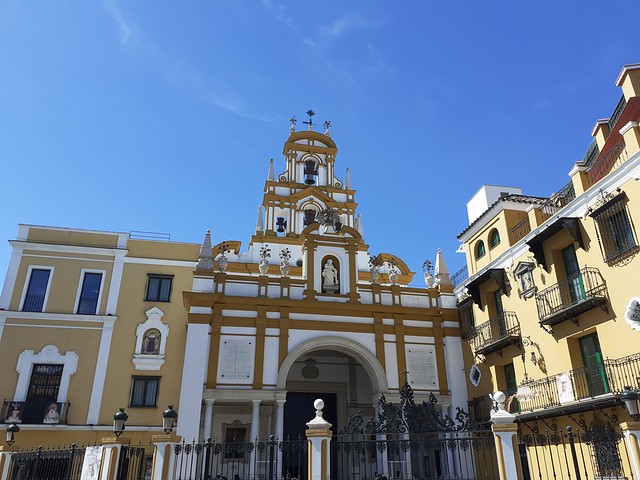 Portada de la Basilica de la Macarena