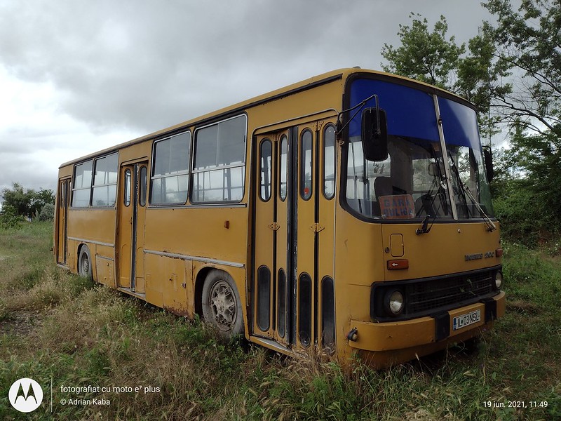 Autobuzul Ikarus 260 #IL03NSL (ex. RATB #66)
