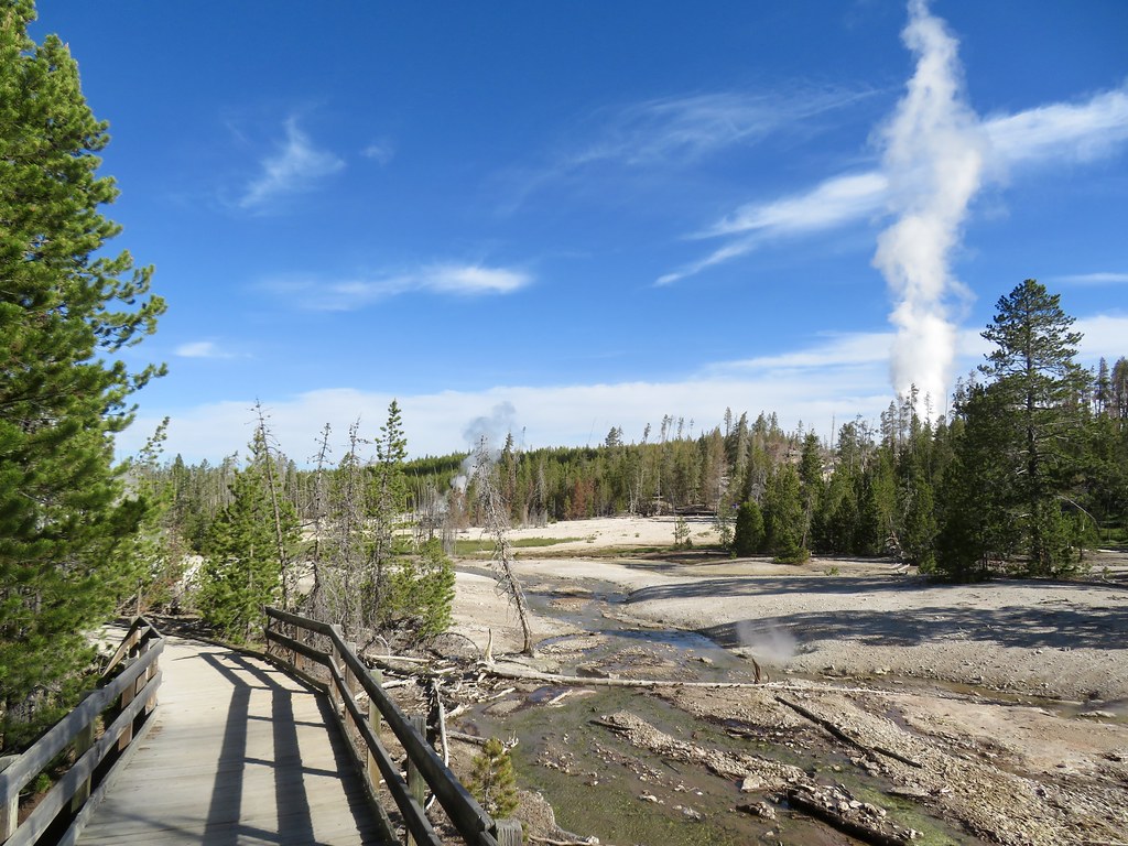 Yellowstone National Park | Kyle Magnuson | Flickr