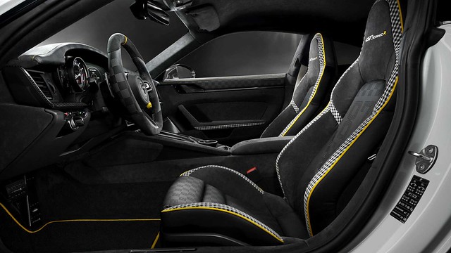 techart-gtstreet-r-porsche-911-interior