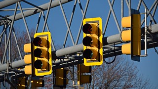 Traffic light gantry at Fairfax County Parkway and Sunrise Valley Drive [04]