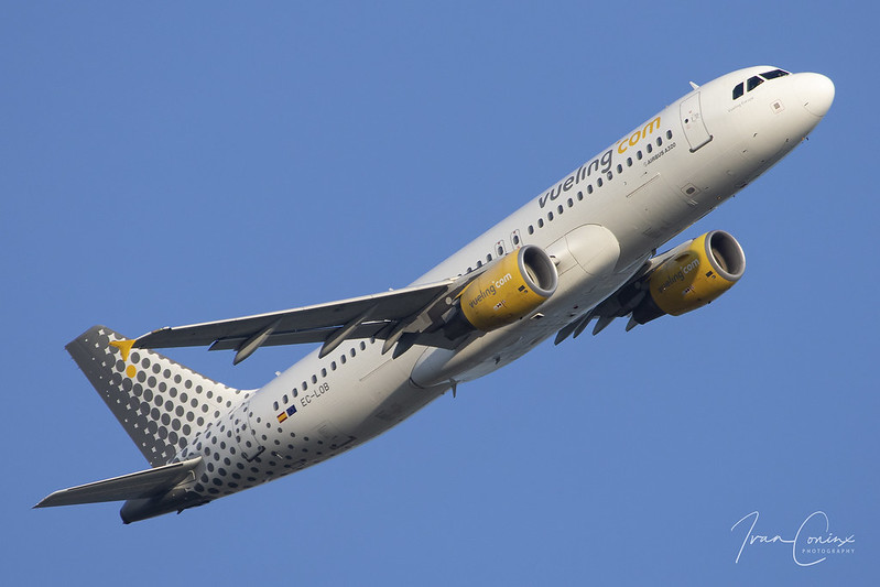 A Brief Look At My Flickr Photos - Airbus A320-214 – Vueling Airlines – EC-LOB – Brussels Airport (BRU EBBR) – 2021 06 10 – Takeoff RWY 25R – 01 – Copyright © 2021 Ivan Coninx