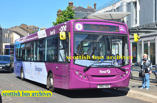 FIRST GLASGOW 67733 SN62AHD | by SCOTTISH BUS ARCHIVES