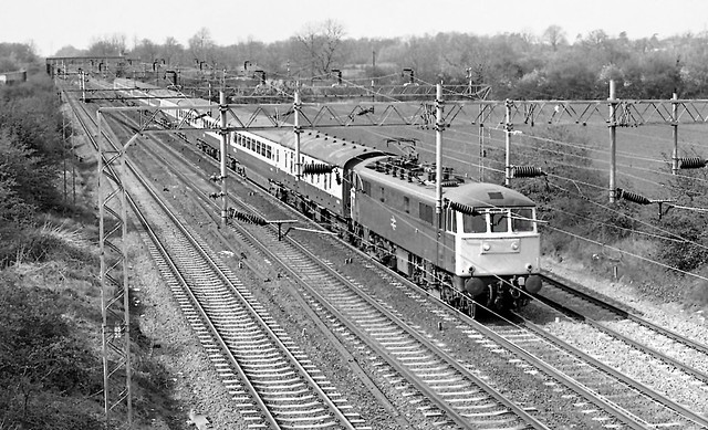 Class 86 86246, Easenhall - 21 Apr 1982