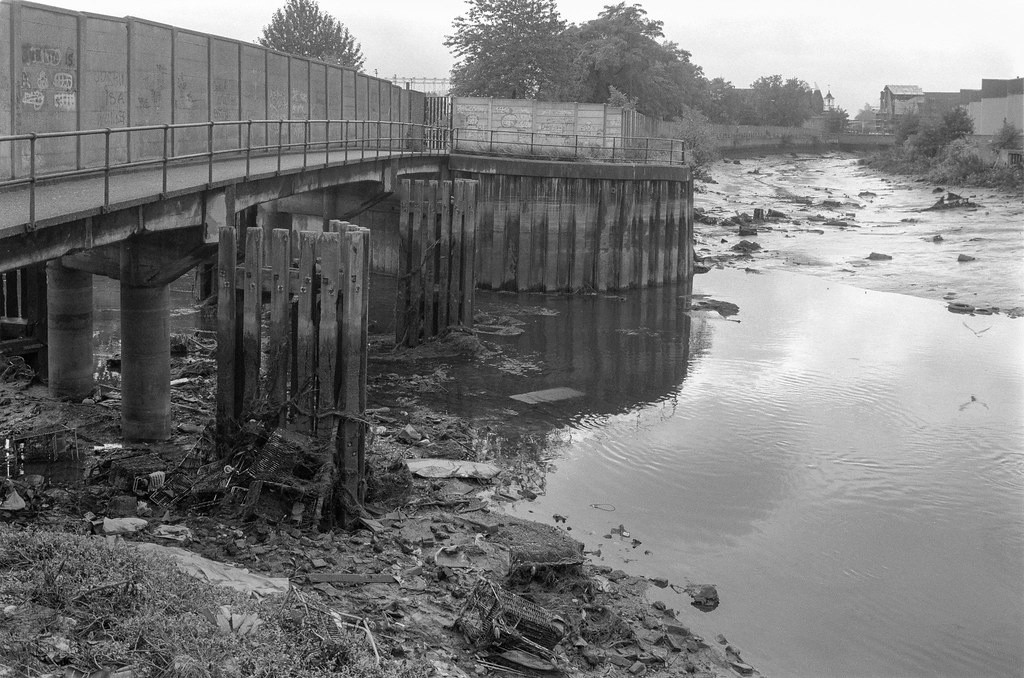 Footbridge, Prescott Channel, Channelsea River, Long Wall, Bow, Newham 1990, 90-9d-32