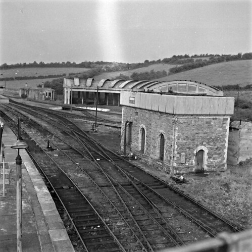 jamespo’dea o’deaphotographiccollection nationallibraryofireland clones countymonaghan railwaystation watertower sheds lines permanentway points border ulster