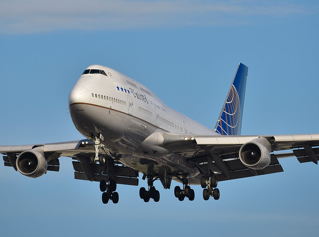 United Airlines N118UA