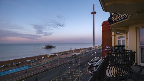 britishairwaysi360viewingtower thegrandbrightonhotel roomwithaview sea beach ocean sunrise