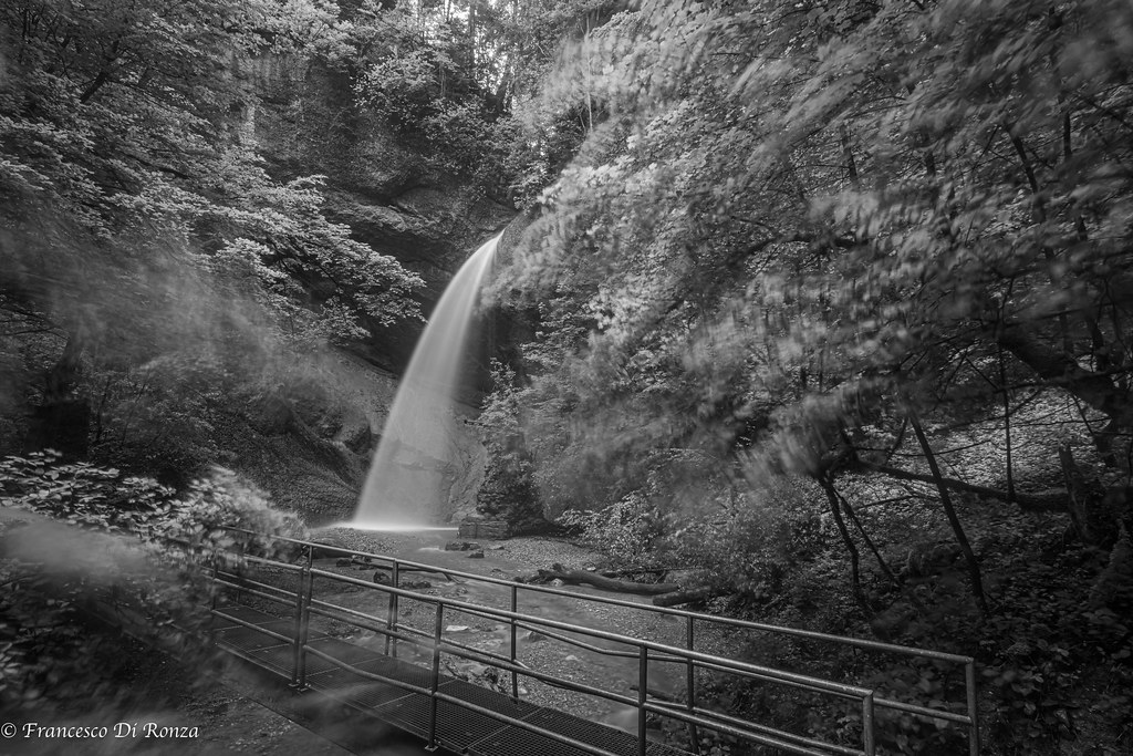 Feldbach waterfall .)2106/6994-6