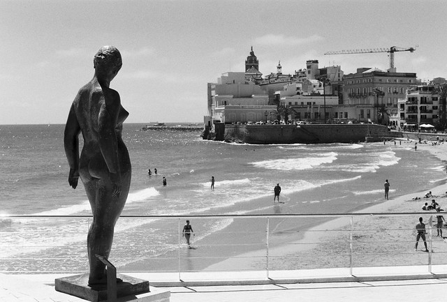 Mediterranean Woman in Sitges ... watching the beach