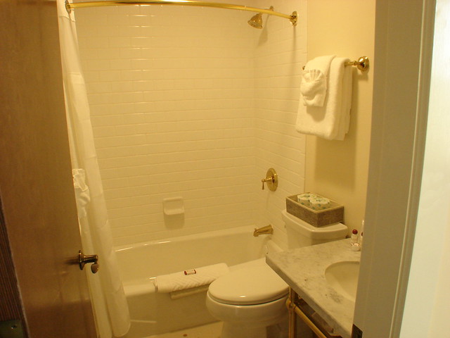 Belvada Hotel Bathroom
