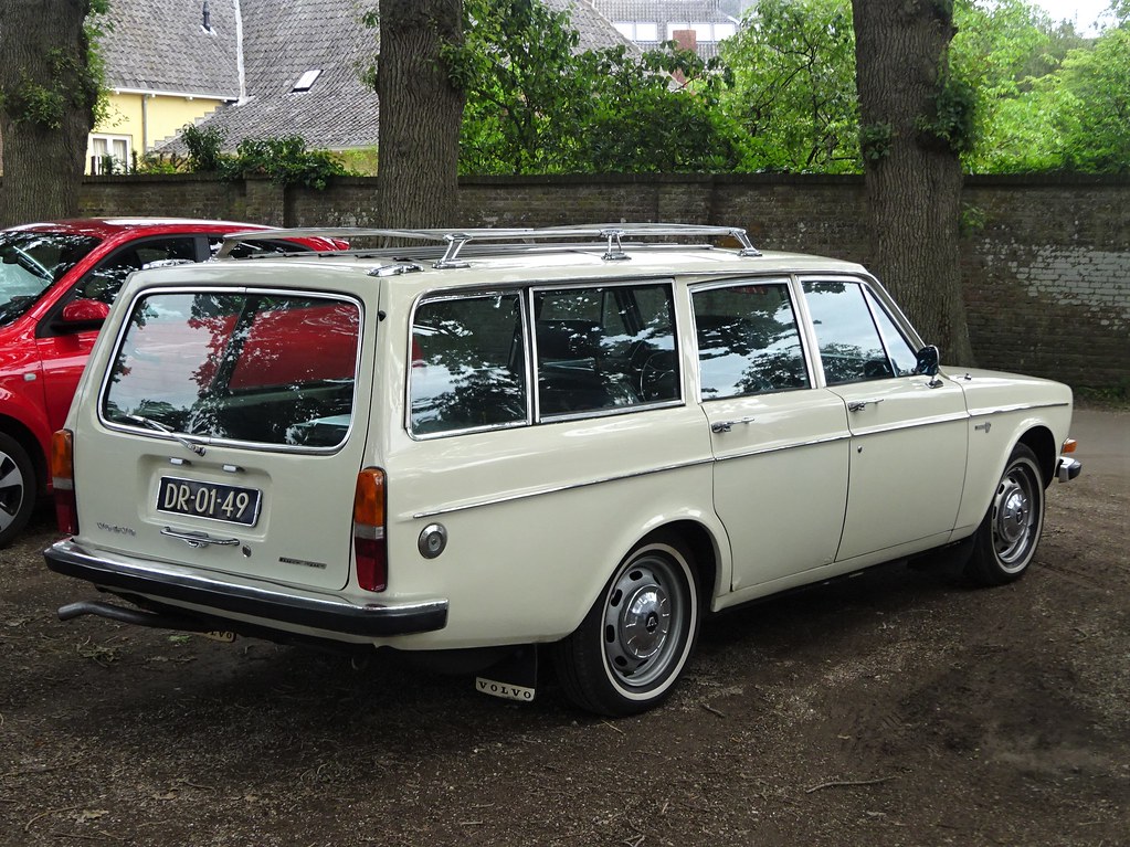 1970 Volvo 145 S | The 145 is the wagon version of Volvo's 1… | Flickr