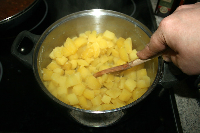 34 - Let potatoes evaporate / Kartoffeln ausdampfen lassen