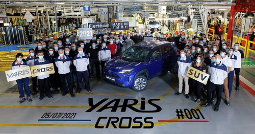 Novo Toyota Yaris Cross chega em setembro