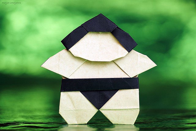 Origami Sumo Wrestler (Eiji Tsuchito)