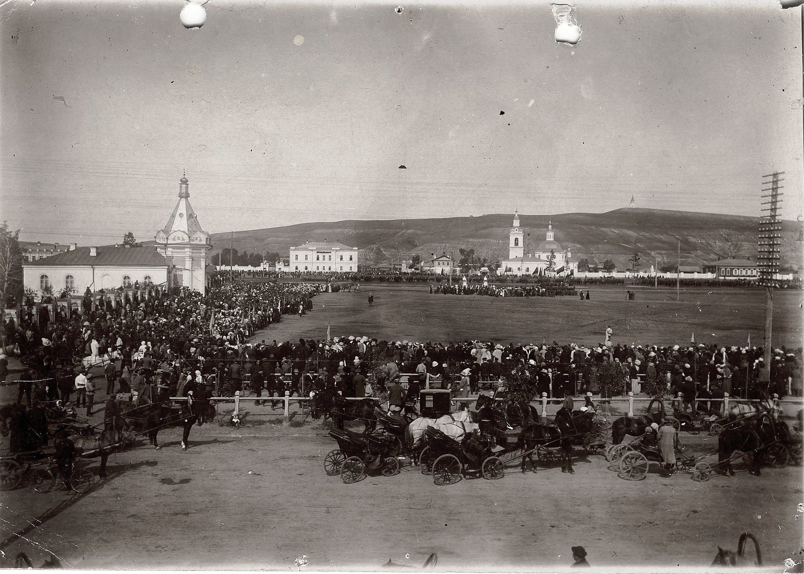 Молебен в Красноярске по поводу победы русской армии в Галицинской битве в августе - сентябре 1914