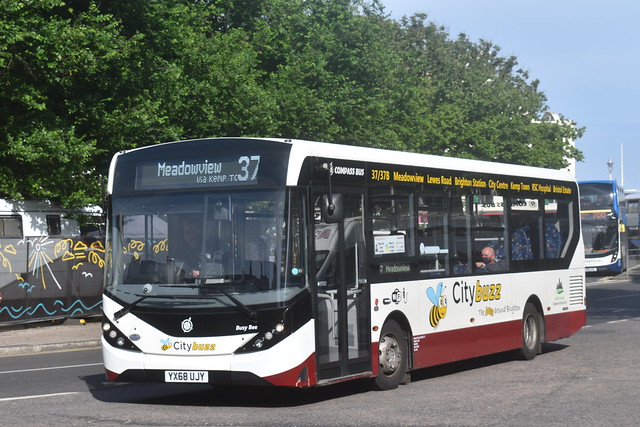4304 YX68 UJY Compass Bus