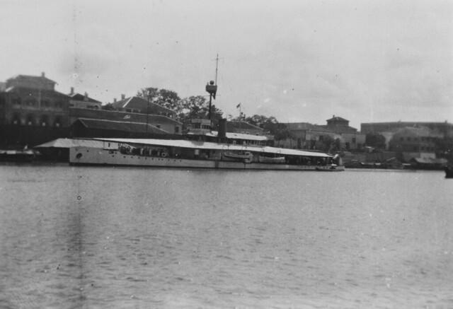 Gunboat HMS Ladybird  on the Yangtze river at Ichang now Yichang in the 1920s.