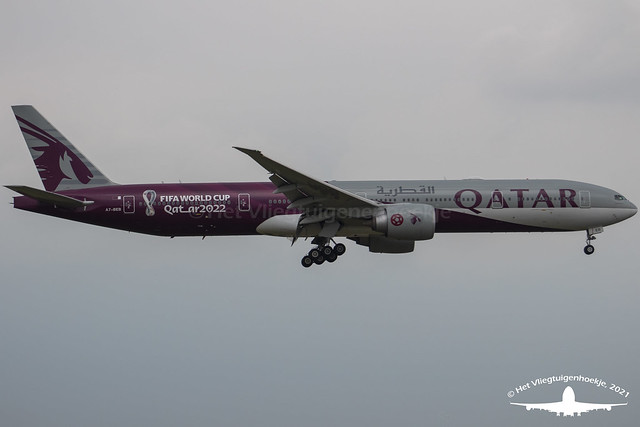 Qatar Airways Boeing 777-3DZ(ER) | A7-BEB