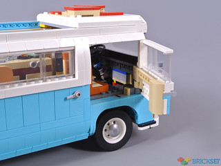 10279 Volkswagen T2 Camper Van | by Brickset