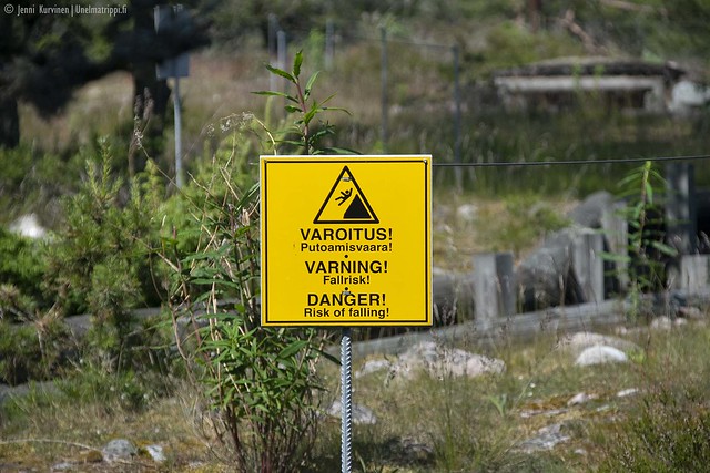 Varoituskyltti Örön saarella