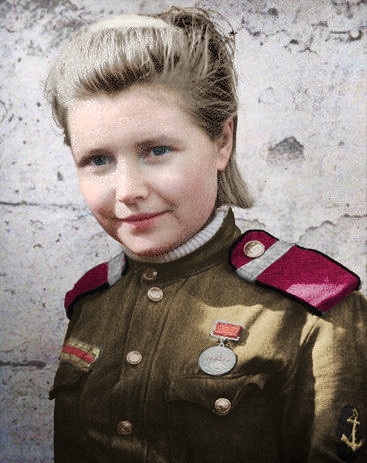 الحرب العالمية الثانية بالالوان ومنهم جنود الاتحاد السوفيتي 1943م