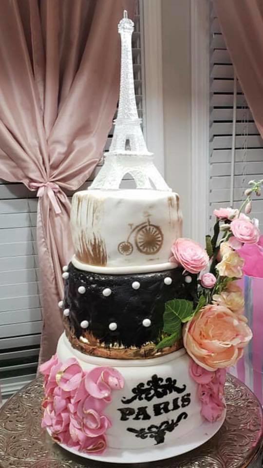 Cake by Adalid Gómez (Ady's Cake Diva)