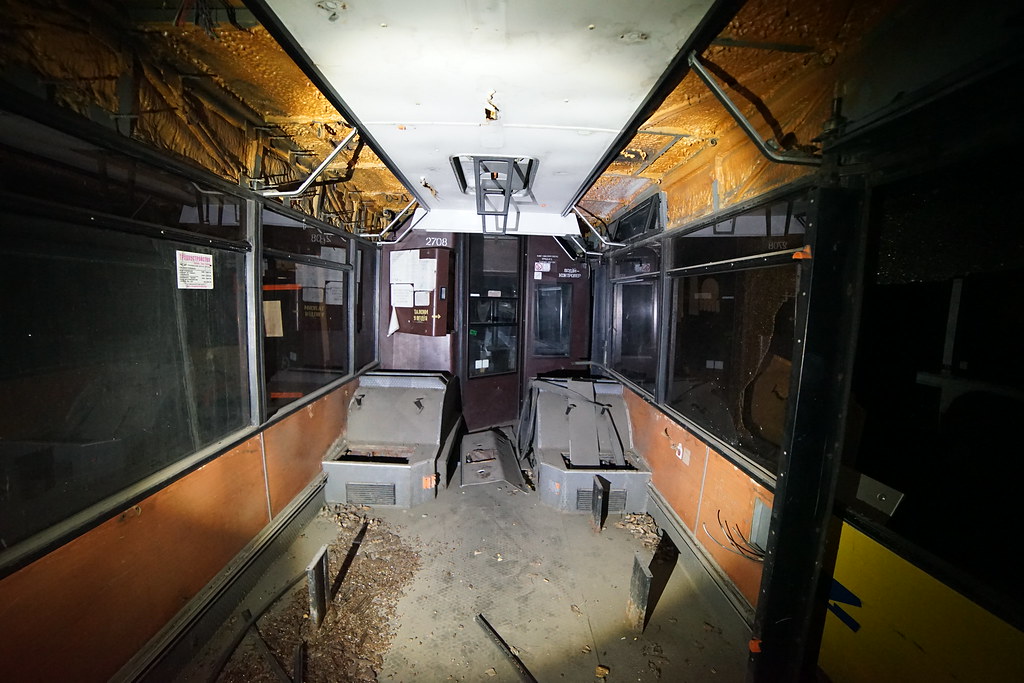 занедбаний автобус цирк (Україна)