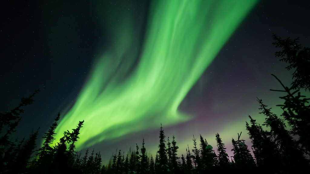 Aurora Alaska Green Wave | Northern Lights creating an epic … | Flickr