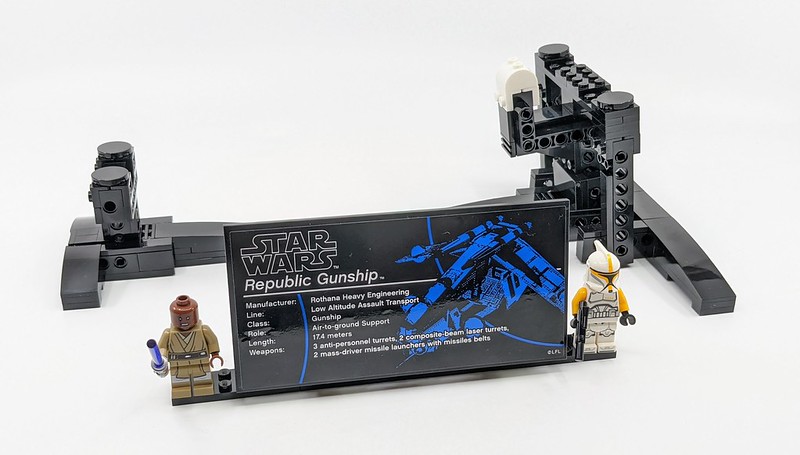 75309: Republic Gunship UCS Set Review