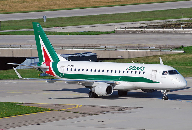 Alitalia Embraer ERJ-175 EI-RDD
