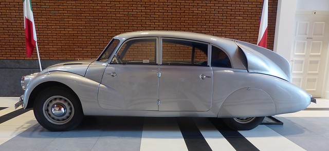 Tatra 87 1948 silver l