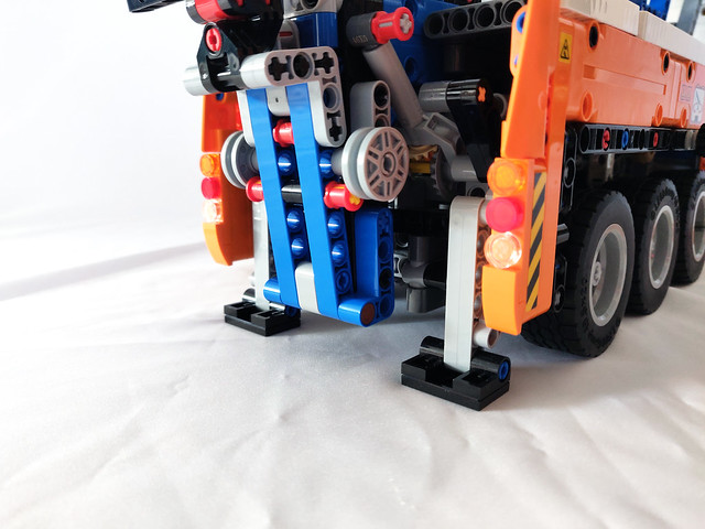 LEGO Technic Heavy-Duty Tow Truck (42128)