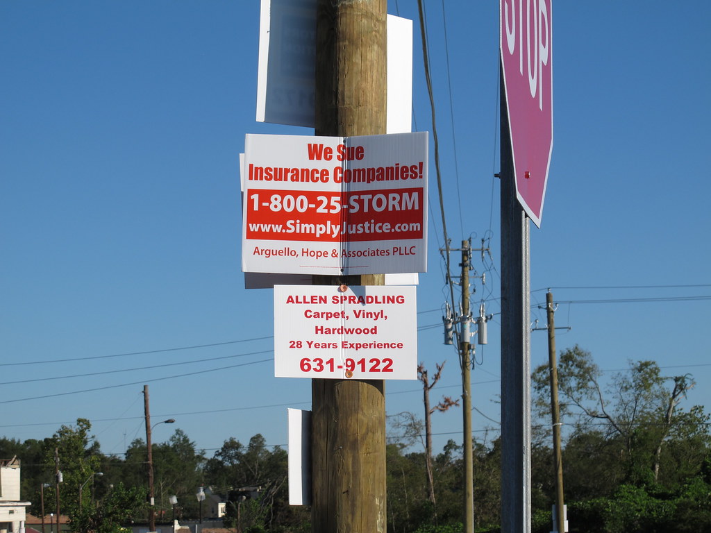 Sandusky, Birmingham — Tuscaloosa-Birmingham 2011 Tornado Damage Aftermath — rocbolt (Flickr, CC BY-NC 2.0)