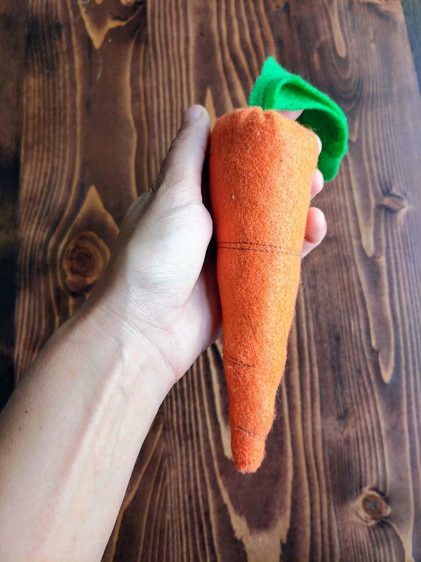 Make Your Own Felt Carrot
