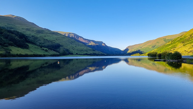 Reflections at Llyn Mwyngil / Talyllyn Lake, Snowdonia, Wales (Explore)