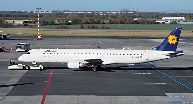 Lufthansa CityLine Embraer E195 LR - 200 D - AEMD