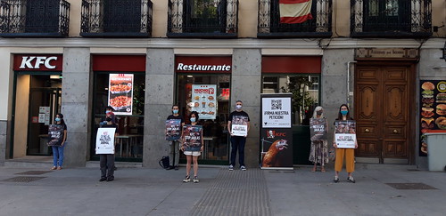 Protesta frente a KFC