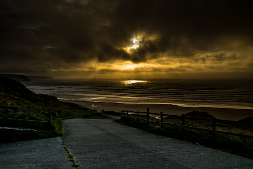 20200317192138 europe britain england cornwall perranporth horizon coast path sea ocean atlantic sunset dusk evening ©2020tonysherratt