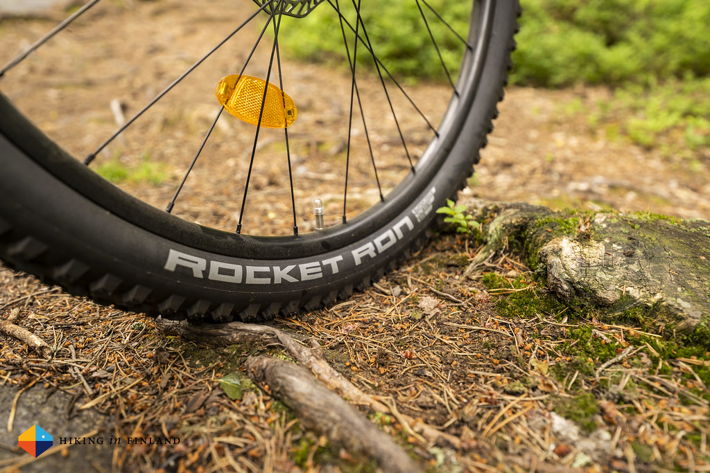 Schwalbe Rocket Ron tires on the woom OFF AIR 6