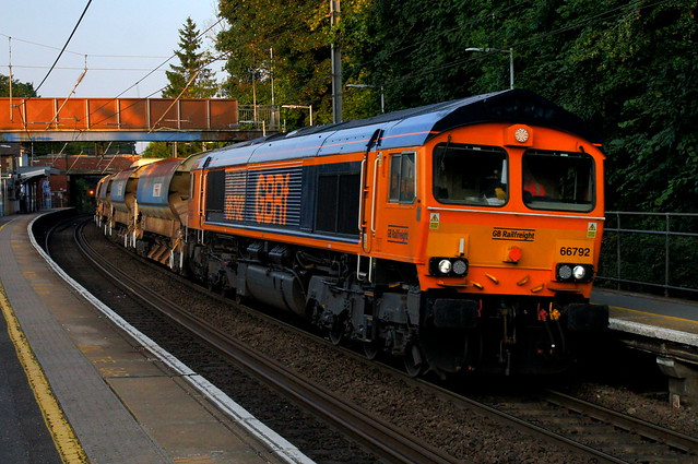 Night Owls: 66792 (66767 on rear) 6T71 Stansted Mountfitchet 22/07/21