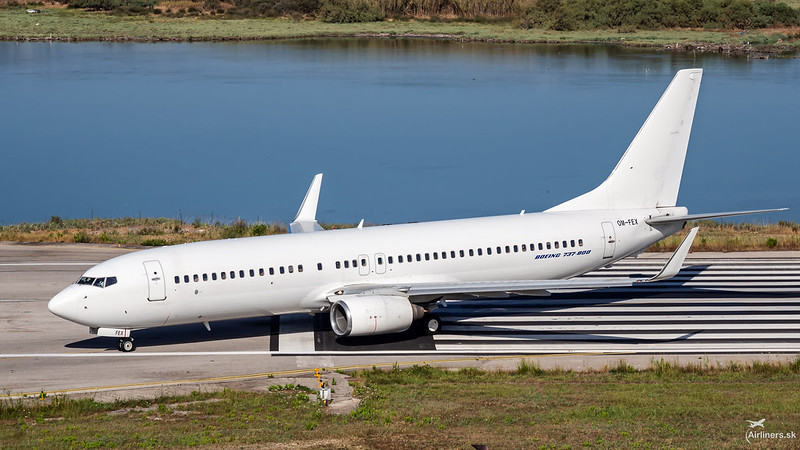 OM-FEX AirExplore Boeing 737-8Q8(WL)